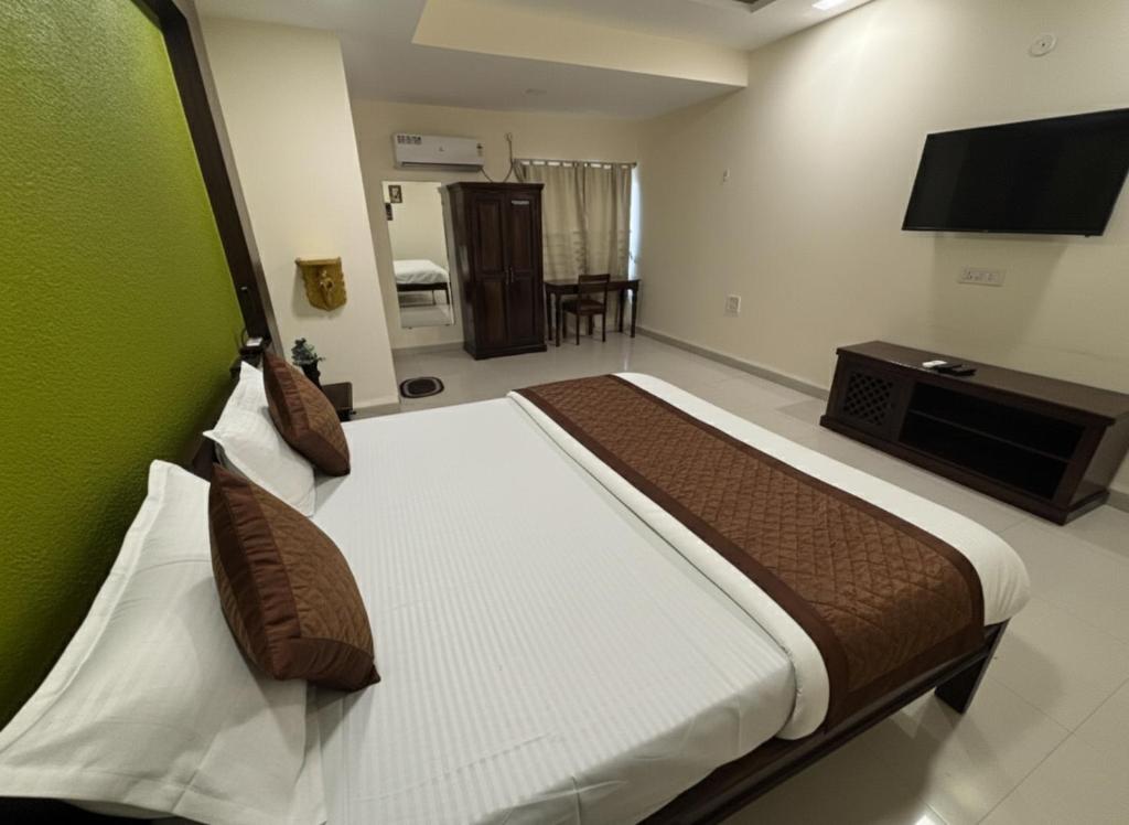 Deluxe Room 1